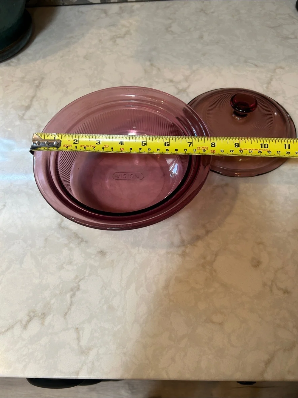 VINTAGE PYREX (Corningware) VISIONS CRANBERRY ROUND BAKING/SERVING DISH WITH LID